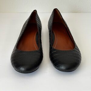Vionic Black Round Toe Croc-Embossed Leather Flat Shoes Size 8.5